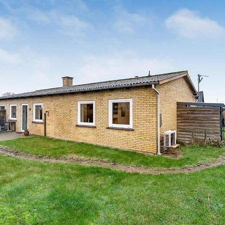 Beautiful Home In Nakskov With Kitchen Exteriör bild